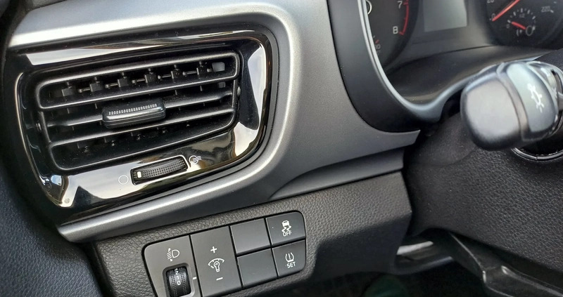 Kia Stonic cena 64900 przebieg: 86995, rok produkcji 2018 z Toruń małe 232
